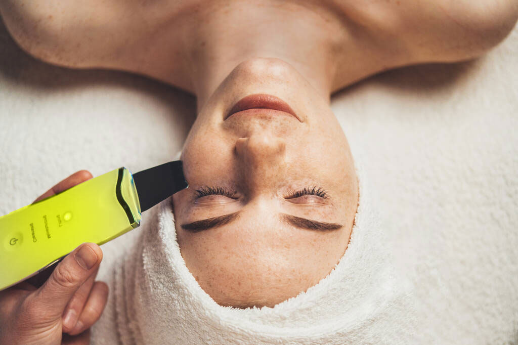 GESS Exotic GESS-147 Skin care Face scrubber blackhead remover acne treatment ultrasonic scrubber